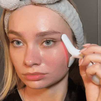 Rejuvenece tu Piel con Luz, Calor y Vibración desde casa con LUMISKIN™